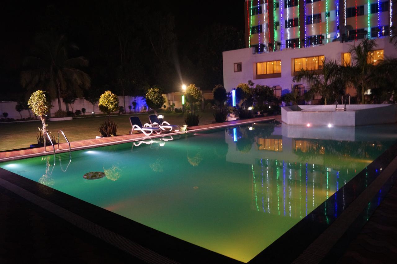 Hotel Kamlesh Continental Angul Exterior foto